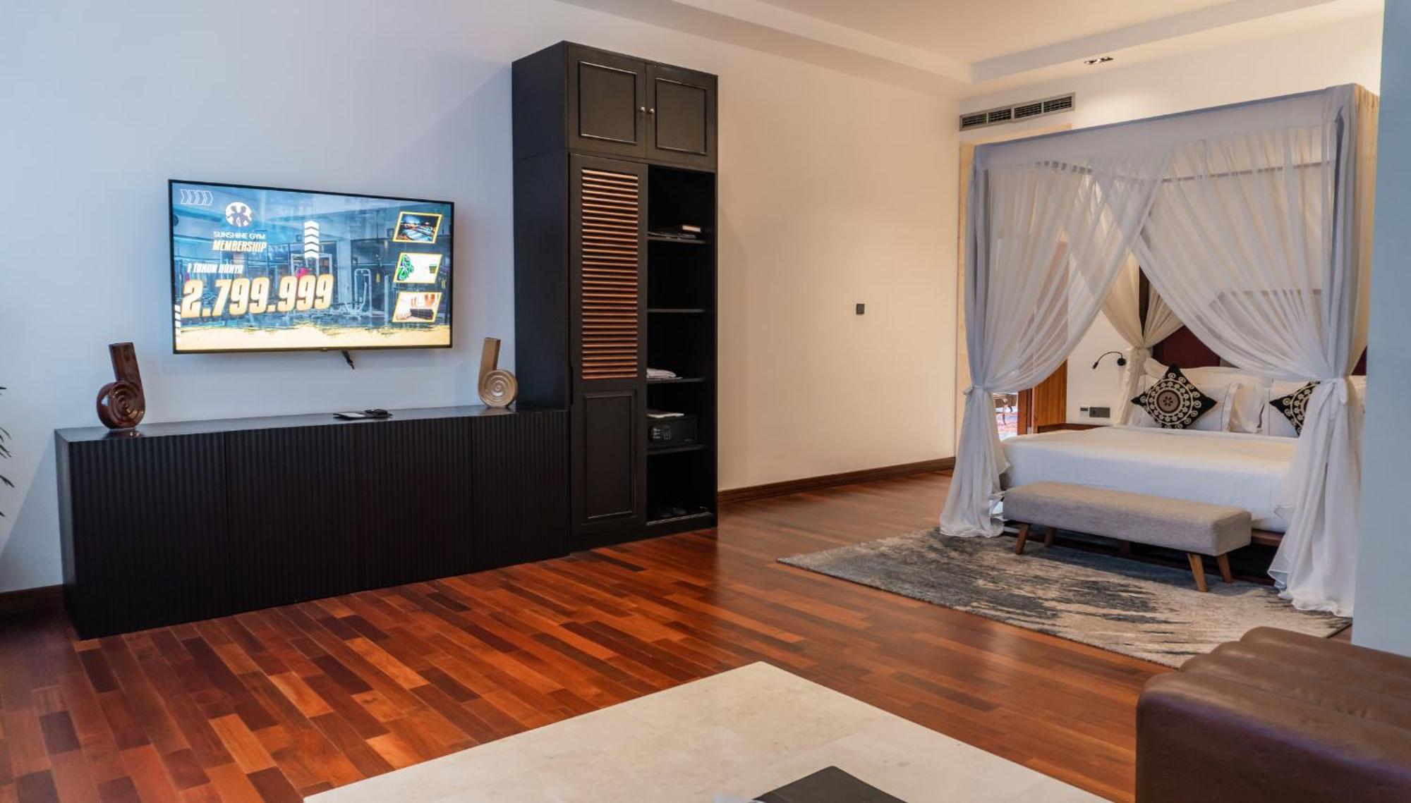 Grand Sunshine & Convention Hotel 4*